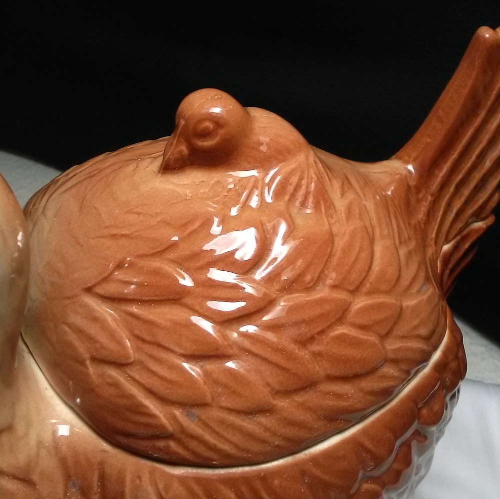 VINTAGE PAPCO Ceramic Hen Cookie Jar W/ BABY ON ITS BACK (10 X 8) EXC. COND. - Picture 7 of 9